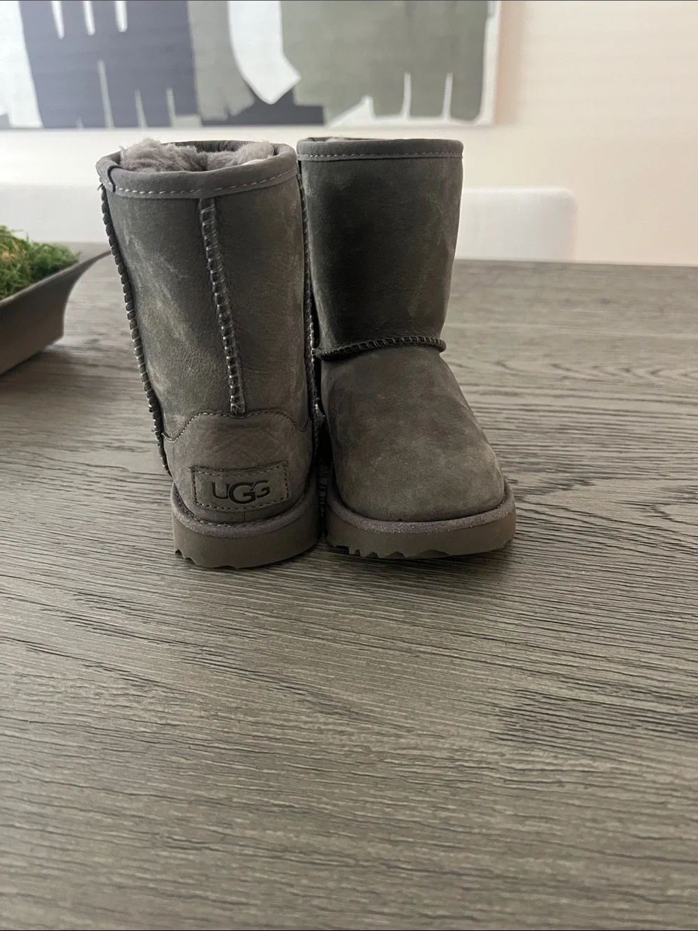 UGG Kids Short Sheepskin Boot - Charcoal Gray